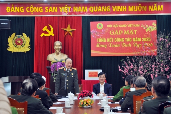 Bí thư Thành ủy Hà Nội Nguyễn Duy Ngọc thăm và chúc Tết Hội Cựu CAND Việt Nam