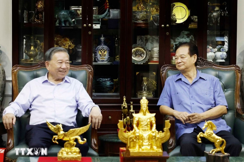 Tổng Bí thư, Chủ tịch nước thăm các nguyên lãnh đạo Đảng, Nhà nước và Mẹ Việt Nam Anh hùng -2