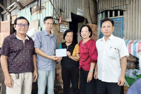 TP.HCM: Hội viên cựu CAND xã Bình Hưng kịp thời hỗ trợ hoàn cảnh ngặt nghèo trước mùa mưa bão
