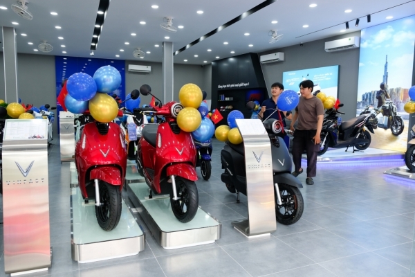 VinFast giới thiệu mô hình Showroom xe điện cao cấp EV- Zone